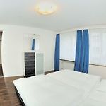 Stylish 1Br Near Lake And Opera - Flower 11