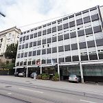 Astor Hotel & Serviced Studios