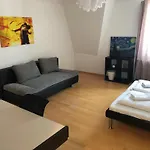 Zuerizimmer Homestay *