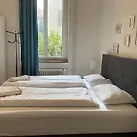Homestay Zuerizimmer