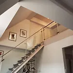 Ema House Serviced Superior Unterstrass Apartment