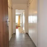 Spacious With Balcony - Vineyard 71 *