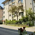 Executive - Crown 12 Apartment *