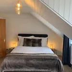 Loewenplatz Apartment Near Station By Airhome