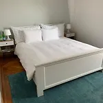 Dieci Allo Zoo Guest house *