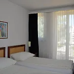 Landhus Hotel 3*