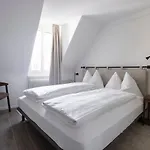 Ema House Serviced Superior Unterstrass Apartment