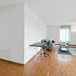 Spacious Hoting Zurich
