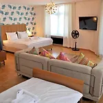 Guest house Guesthouse Fuerdich *