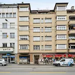 Central Apartment For City Explorers 222