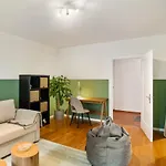 Spacious In The Heart Of Zltwg68 Apartment *