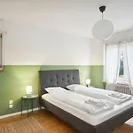 Spacious In The Heart Of Zltwg68 Apartment