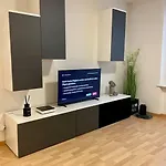 Gemuetliche Wohnung An Bester Lage Im Kreis 4