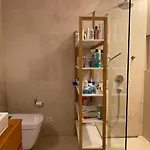 Modern Hochhaus Apartment *