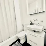 Cozy Unit 11 In Center Of * Zurich