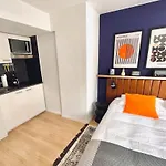 Cozy Studio Apartment Unit 11 In Center Of Zurich