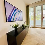 Apartment Modern With Air Condition & Balcony *