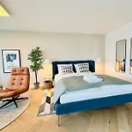 Modern With Air Condition & Balcony * Zurich