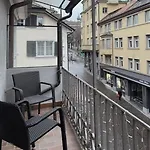 Suesse Wohnung In Zuercher Altstadt 3