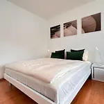 Cozy One-Bedroom Apartment In Zuerich Hoengg