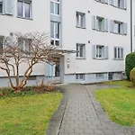 Charming 1 Bedroom Apartment
