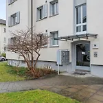 Charming 1 Bedroom Apartment