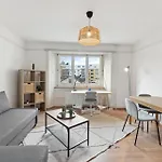 Homey Comfort In Oerlikon