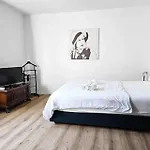 Heart Of Zurich Modern Studio Hg14