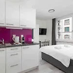 Urban Oasis With Queen Bed And View Be-28