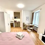 Heart Of Modern Hg7 Apartment *