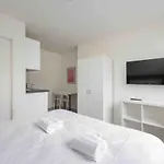Apartment Urban Oasis With Queen Bed And View Be-43