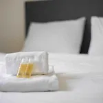 Urban Oasis With Queen Bed And View Be-43 Apartment Zurich