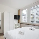 Apartment Urban Oasis With Queen Bed And View Be-23