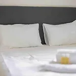 Urban Oasis With Queen Bed And View Be-12 *