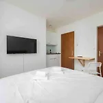 Urban Oasis With Queen Bed And View Be-12 *