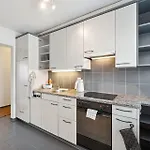 Apartment Comfortable In Oerlikon 20 Minutes Away From Airport Zurich