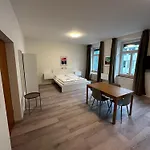 Hitrental Seefeld - Kreuzstrasse Apartments