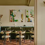 Locke Am Platz Zurich