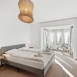 Spacious Hoting Apartment Zurich