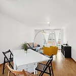 Spacious Hoting Apartment
