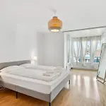 Spacious Hoting Apartment