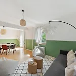 Holiday home Centrally Located House With Garden