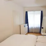 1br Flat In Historical Center - Symbol 3 Apartment
