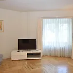 1Br Flat In Historical Center - Symbol 3