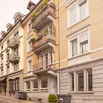 Ema House Serviced Superior Unterstrass Apartment *