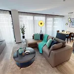 Spacious 1 Bedroom With Balcony Zurich