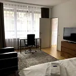 Nice 1Br Flat - City Center With Balcony - West3