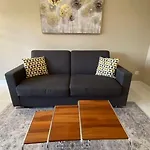 Fancy 1 Bedroom Flat In The Center *