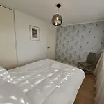 Feel Good With Forest View Apartment *