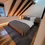 Le Bijou Lintheschergasse / Hb Apartment